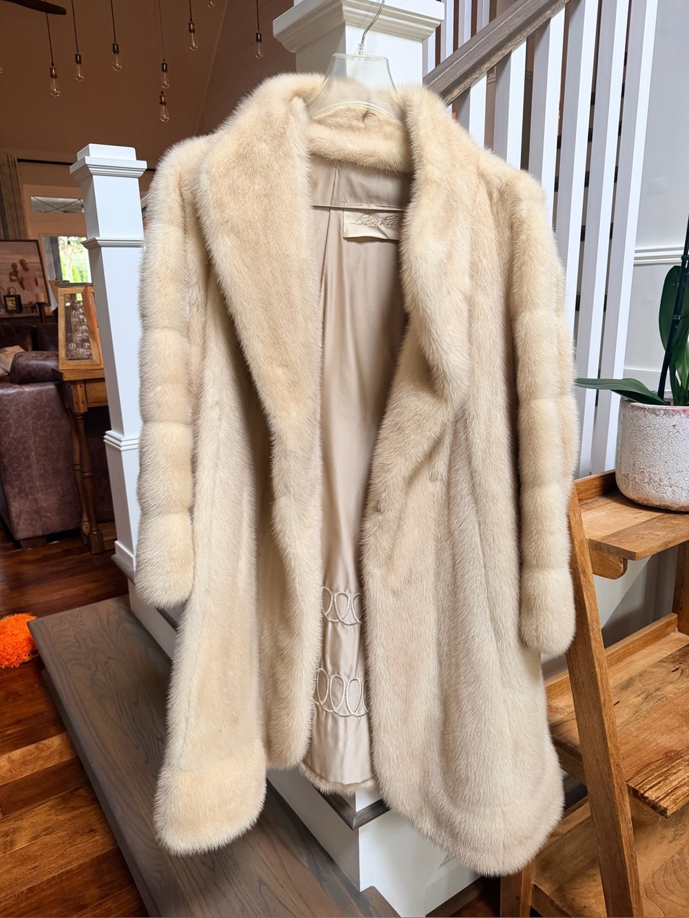 Vintage 1960s Ben Kahn Pale Pearl Mink Swing Coat
